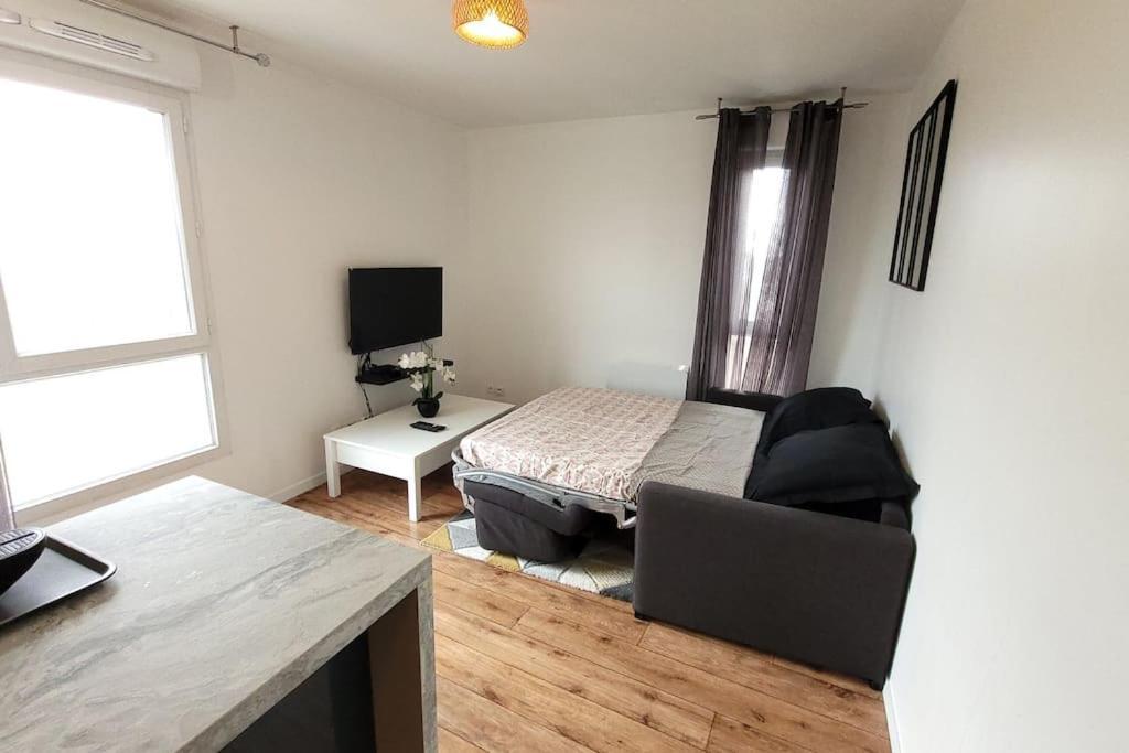 Logement Entier : Appartement Montévrain Esterno foto